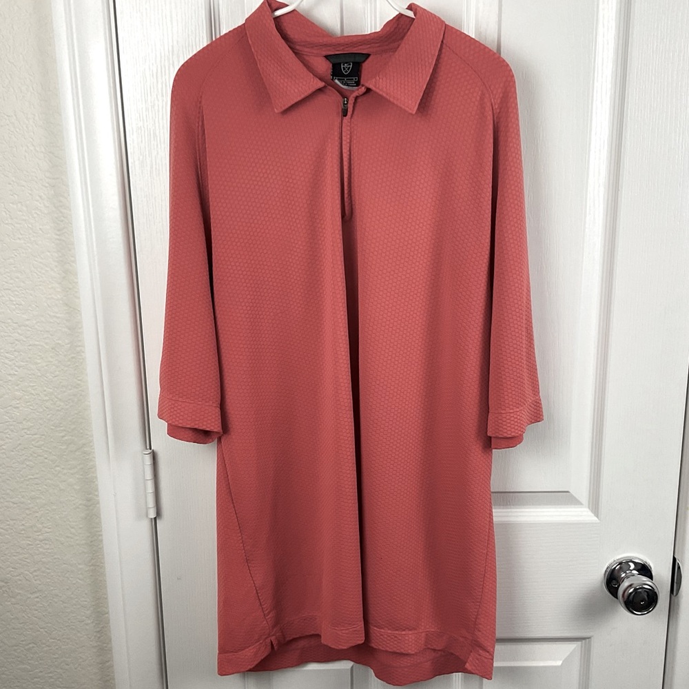 Pre-Owned Nike Dri-Fit Men’s Salmon Colored Hex Textured Golf Polo Shirt, Size L